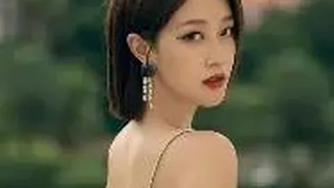 黄子韬炫耀百万手表，豪门背景下名表竟成儿童玩具？收藏限量手办填满整屋