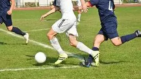 《利物浦对决国米关键战！19人阵容揭秘：萨拉赫遗憾缺席，维尔特斯蓄势待发》